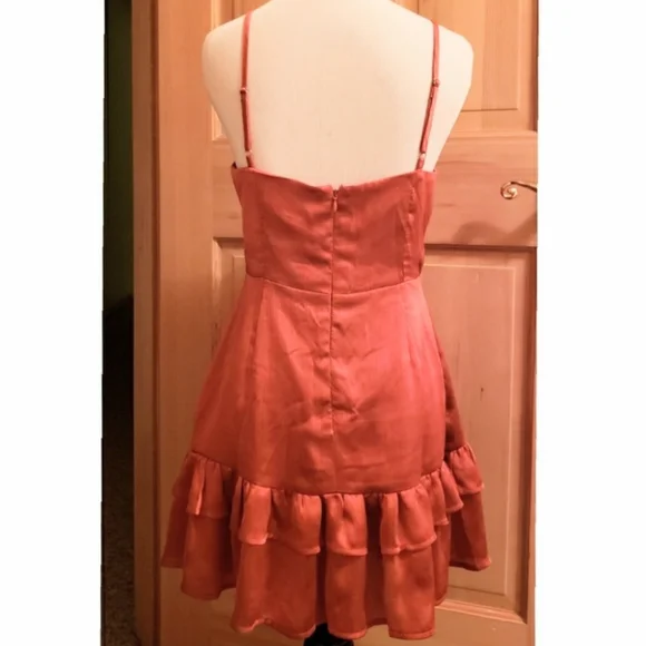 New! LUVALOT Women's Size 6 Rust Rouched Dress - Picture 2 of 10